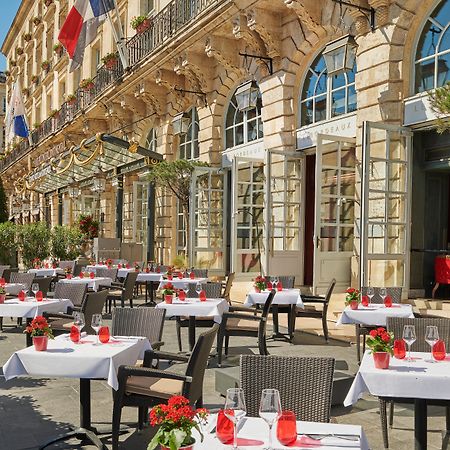 Intercontinental Bordeaux Le Grand Hotel By Ihg Esterno foto The restaurant's terrace