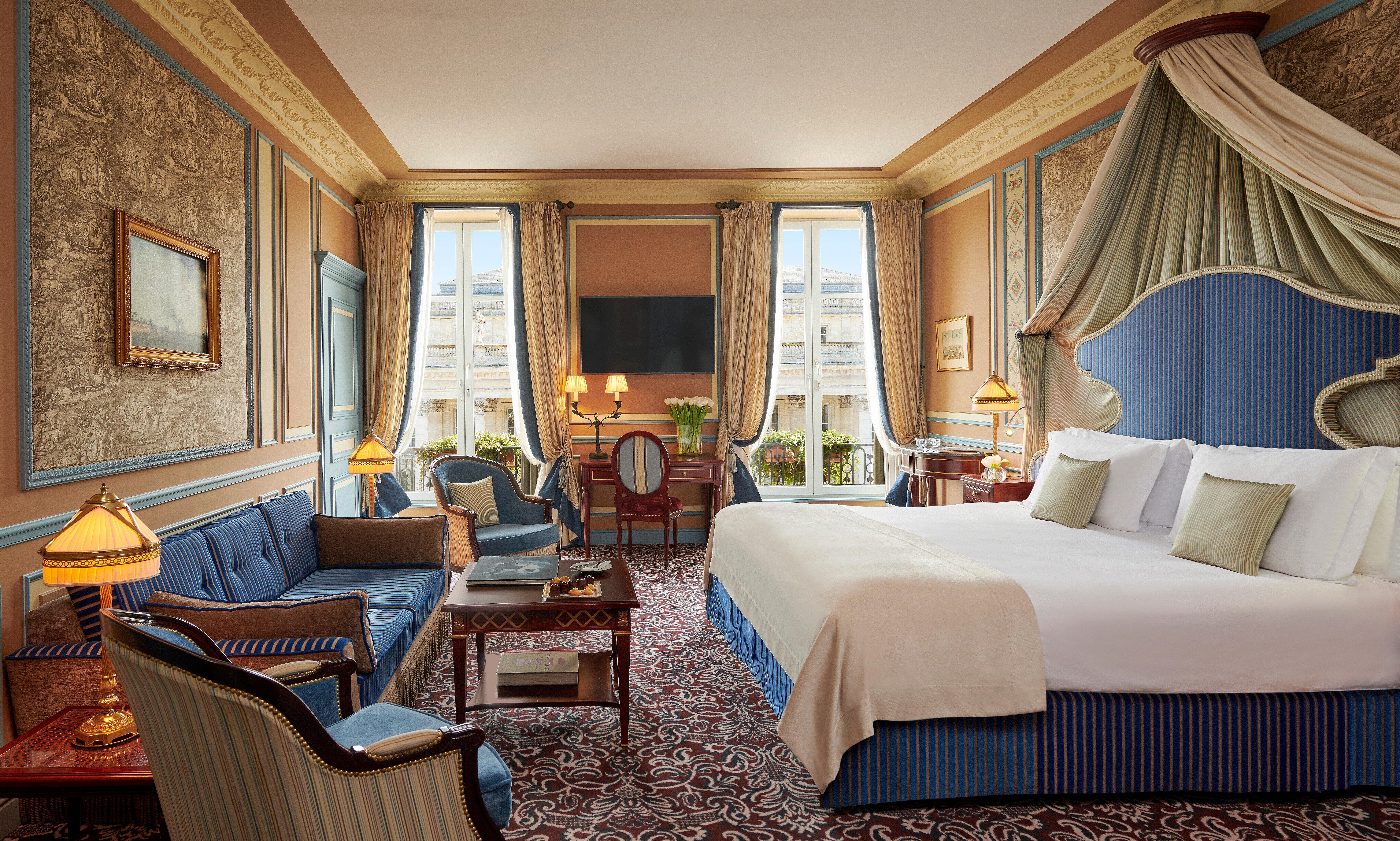 Intercontinental Bordeaux Le Grand Hotel By Ihg Esterno foto A suite at the hotel
