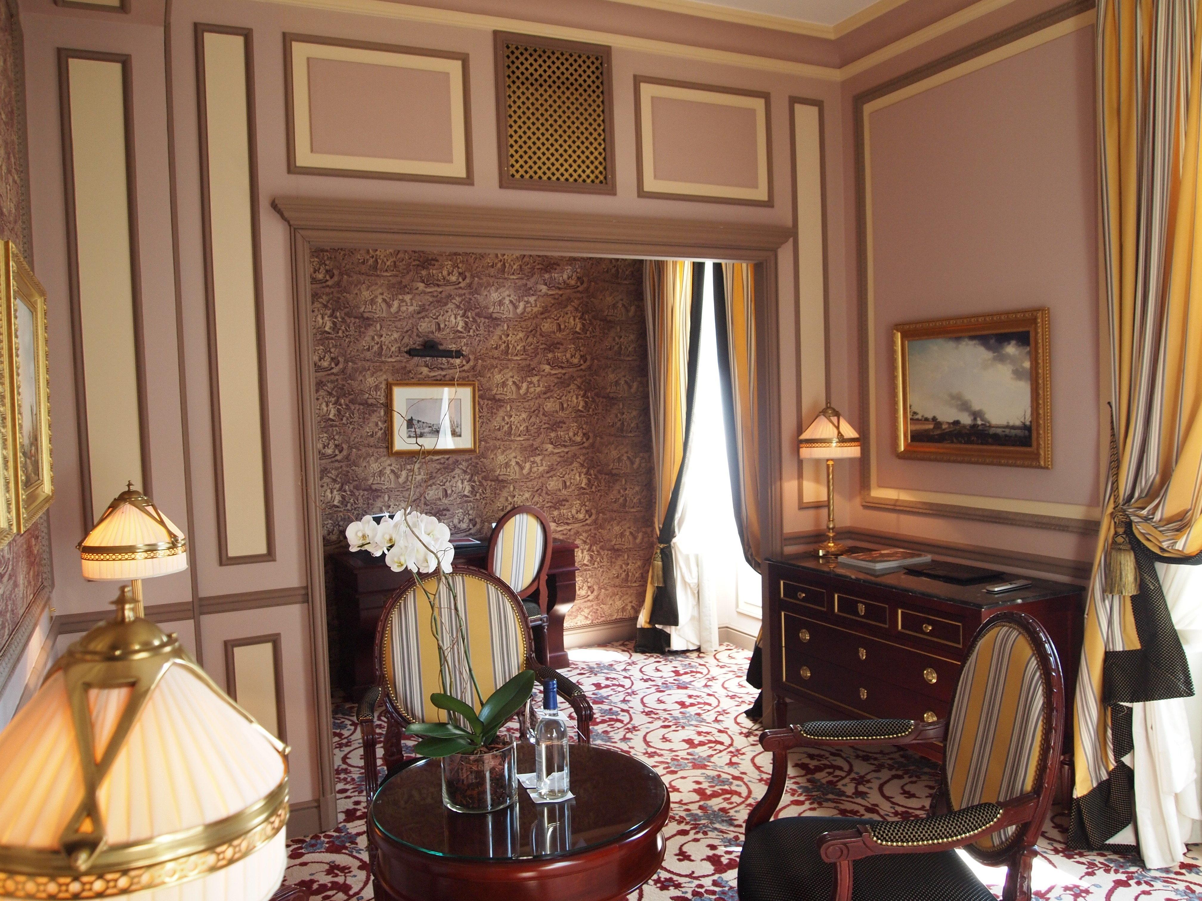 Intercontinental Bordeaux Le Grand Hotel By Ihg Esterno foto A suite at the hotel