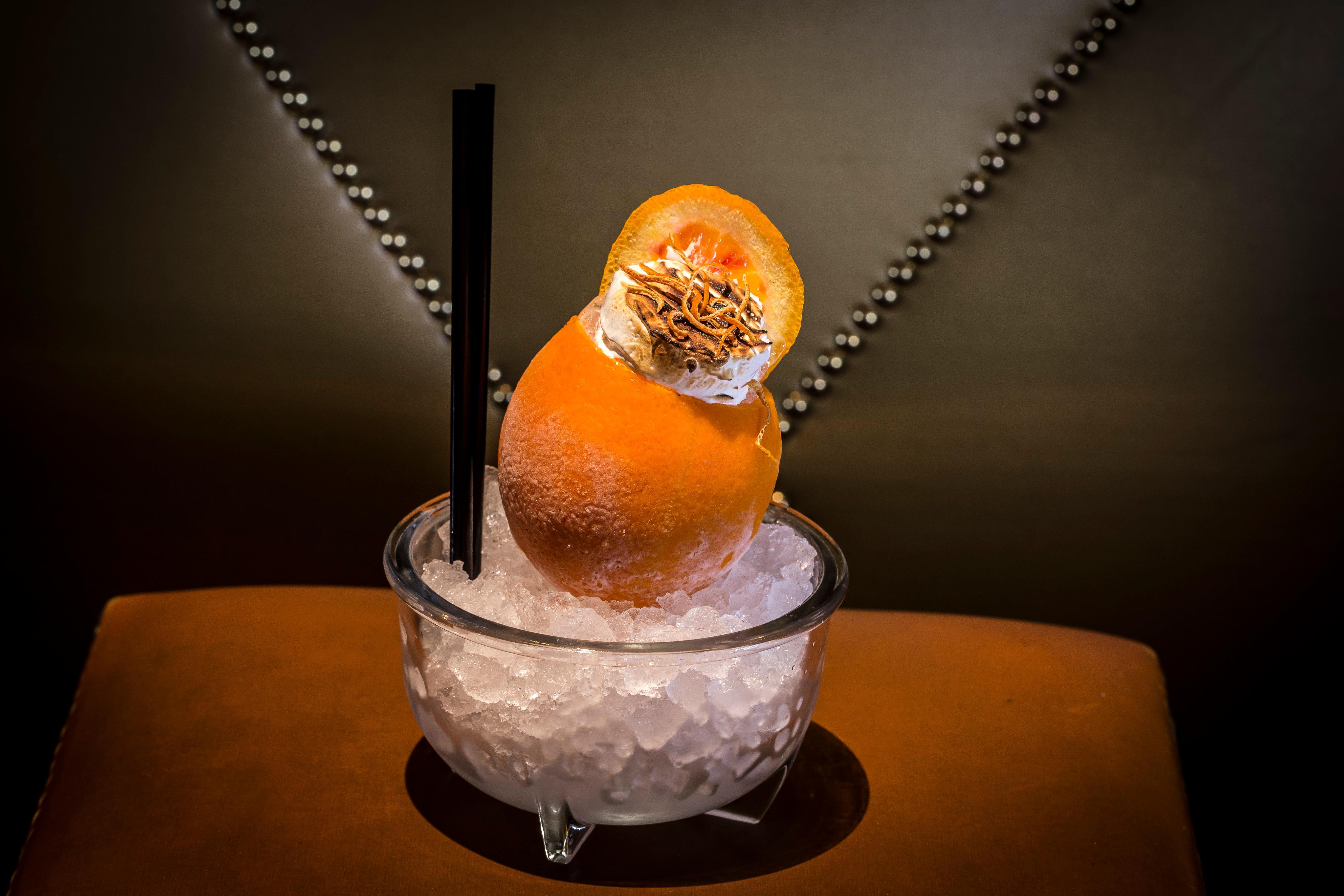 Intercontinental Bordeaux Le Grand Hotel By Ihg Esterno foto A grapefruit cocktail