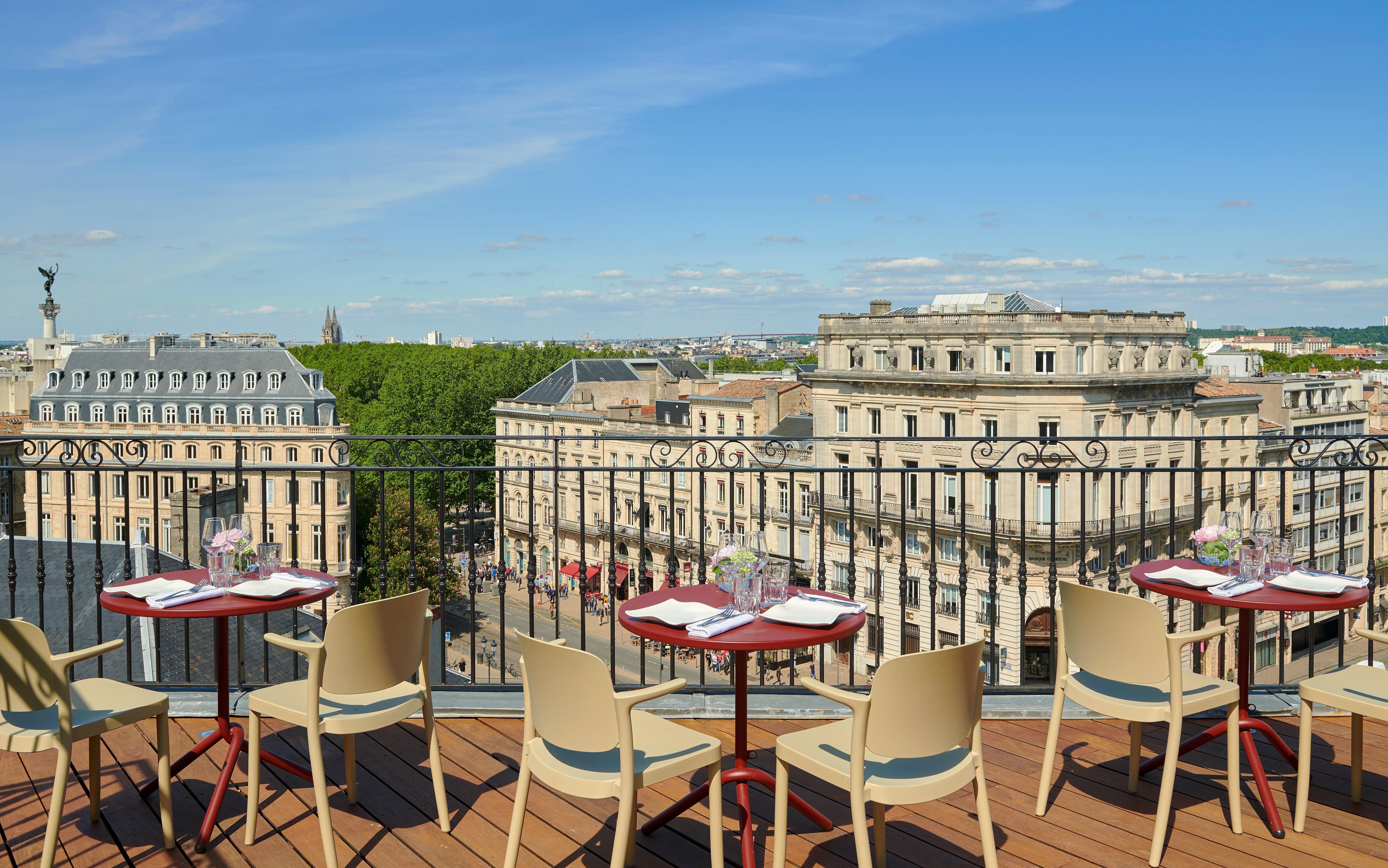 Intercontinental Bordeaux Le Grand Hotel By Ihg Esterno foto The rooftop terrace