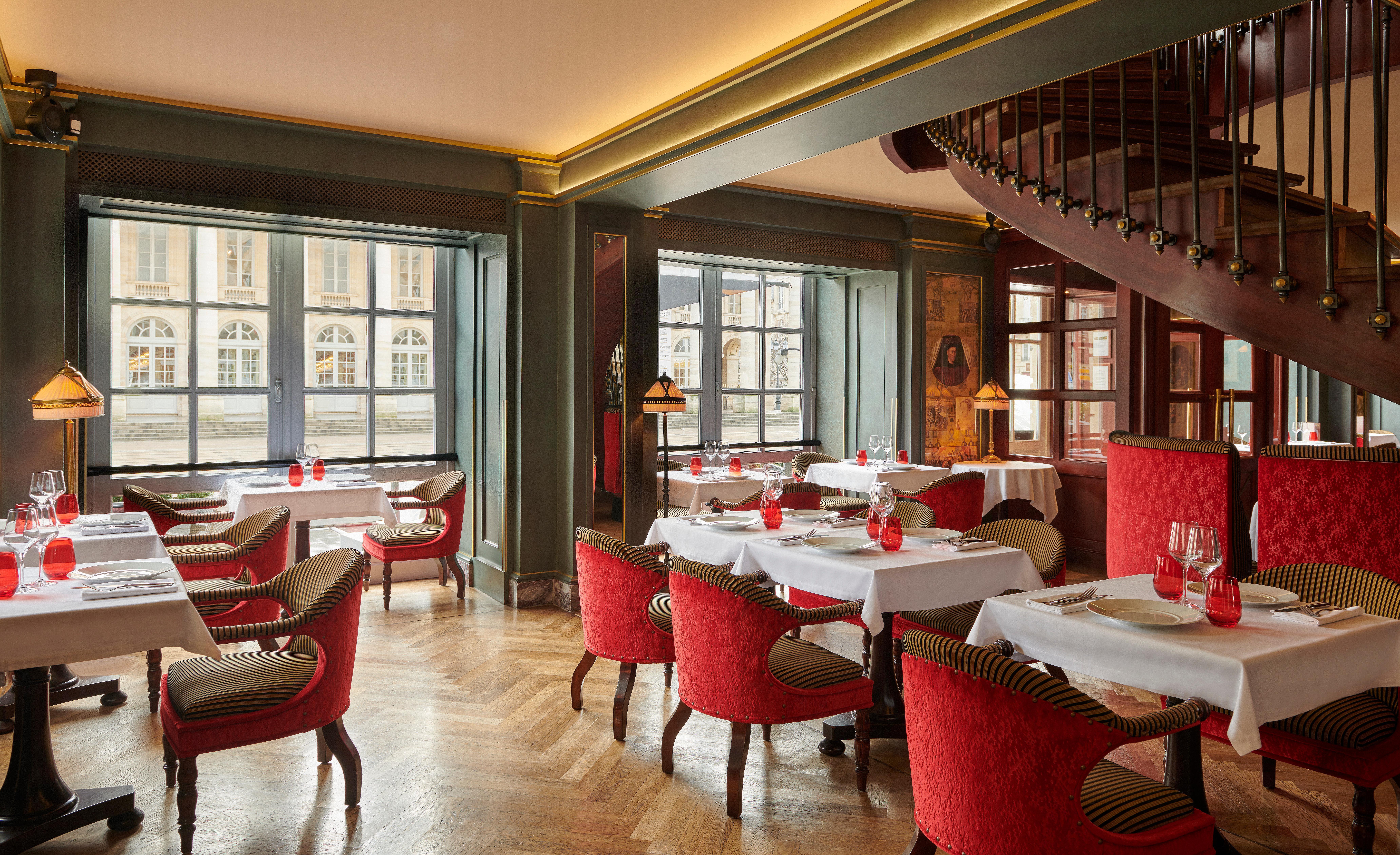 Intercontinental Bordeaux Le Grand Hotel By Ihg Esterno foto The interior of the restaurant