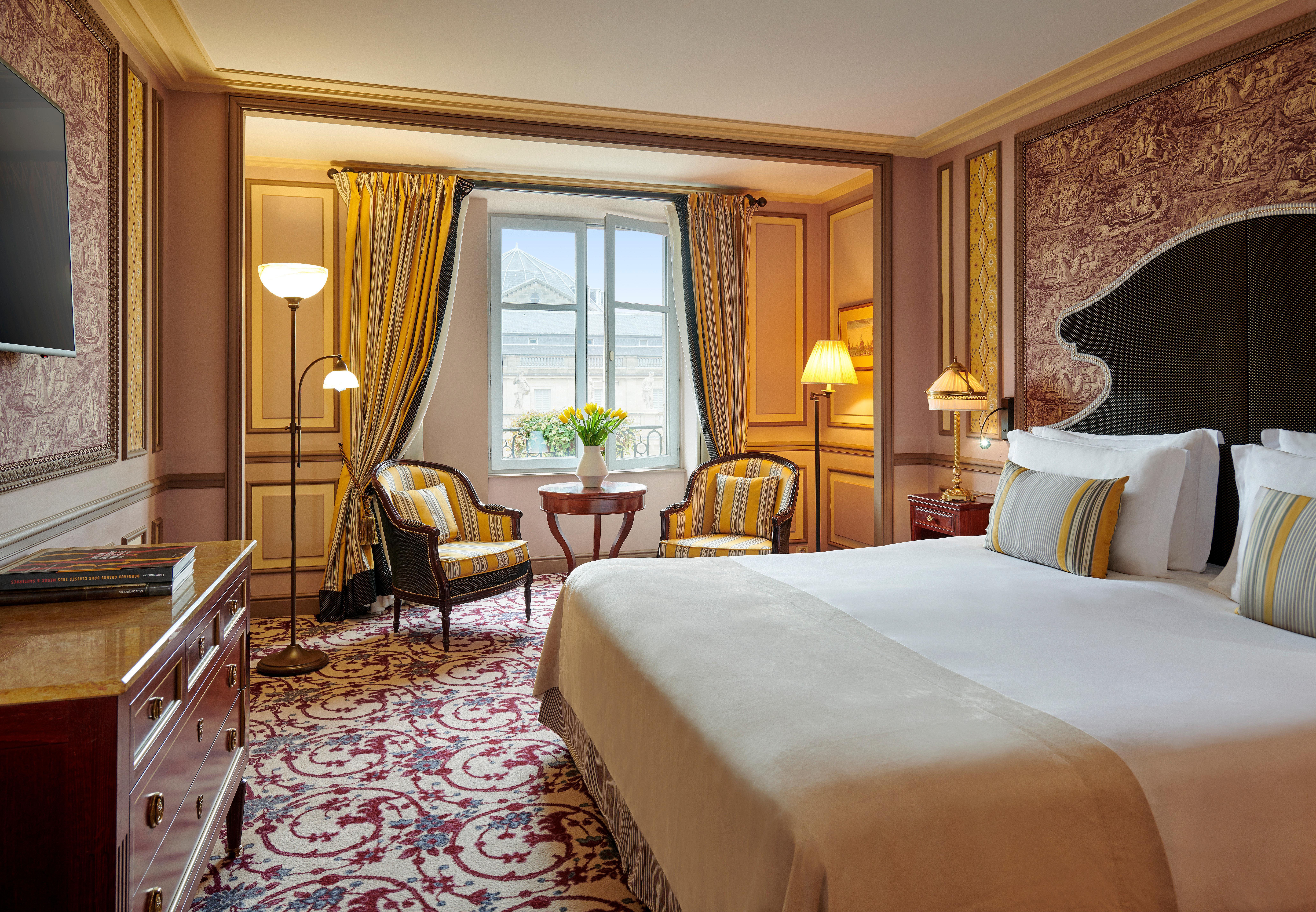 Intercontinental Bordeaux Le Grand Hotel By Ihg Esterno foto A room at the hotel